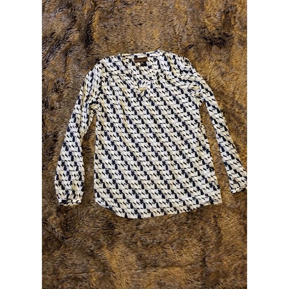 Dana Buchman L/S Top‎ size Medium